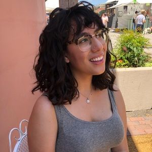 Meet your Posher, Elena